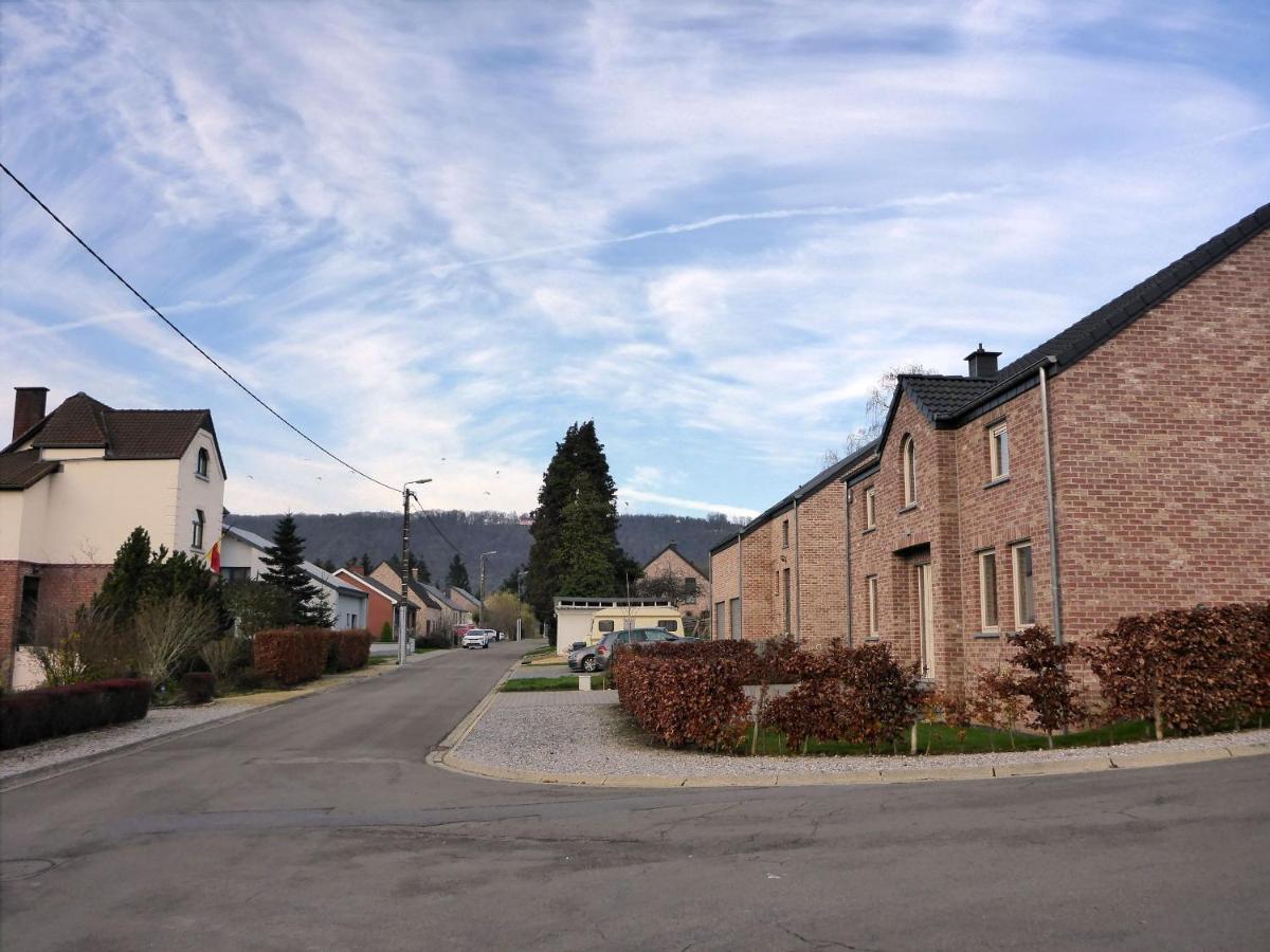 Maison Et Velos A Godinne Dans La Vallee De La Meuse Ngoại thất bức ảnh