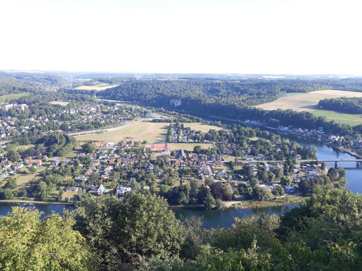 Maison Et Velos A Godinne Dans La Vallee De La Meuse Ngoại thất bức ảnh