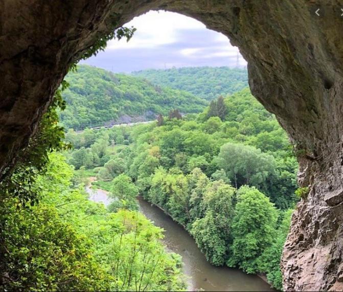 Maison Et Velos A Godinne Dans La Vallee De La Meuse Ngoại thất bức ảnh